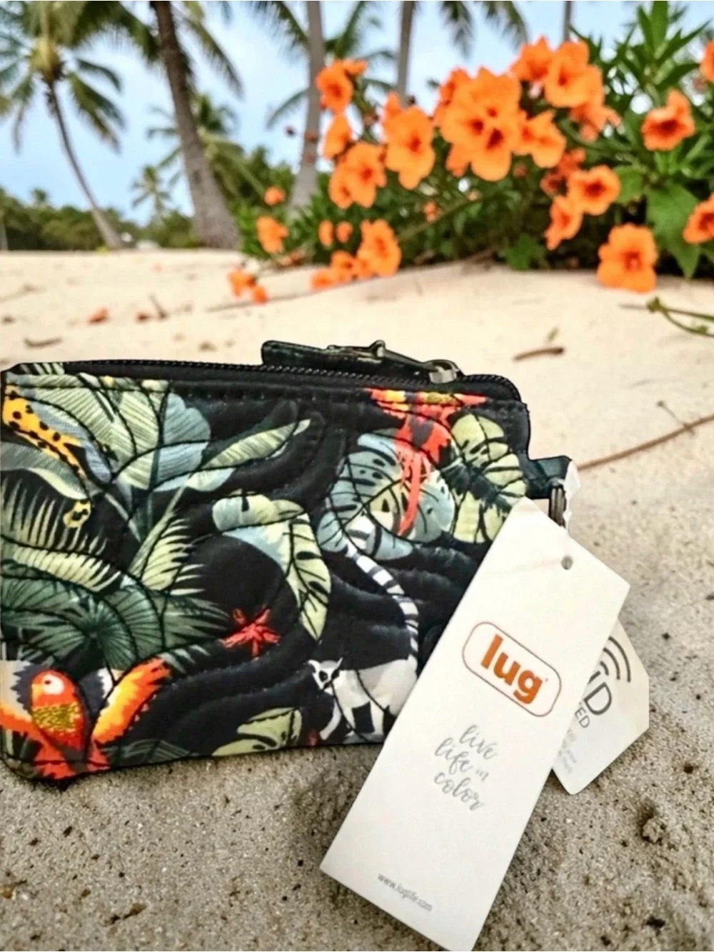 Lug Metro Wildlife Black Quilted Wallet with‎ Keychain NWT $33 MSRP